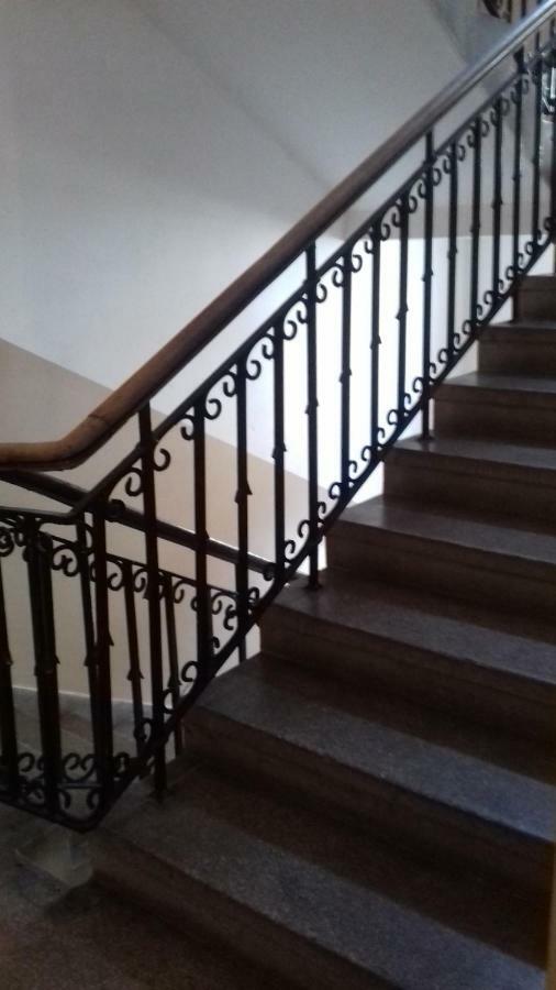 Przytulny Apartament Przy Barbakanie Warsaw Luaran gambar